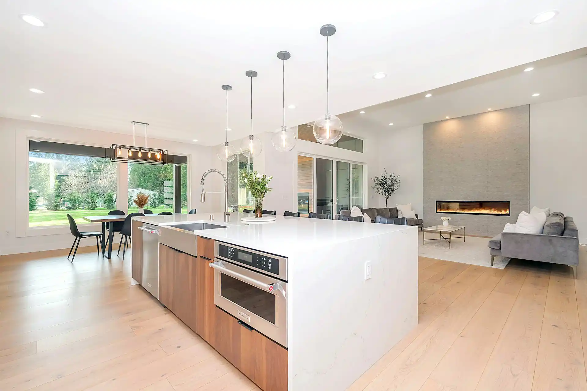 Reforma de cocina en Las Rozas con diseño moderno y espacio abierto al salón